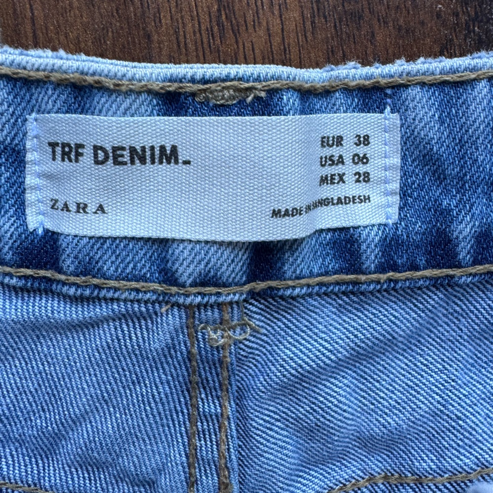 Zara Light Blue Distressed Jean Shorts - Picture 3 of 3